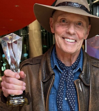 900x1046 Chris Terrill 