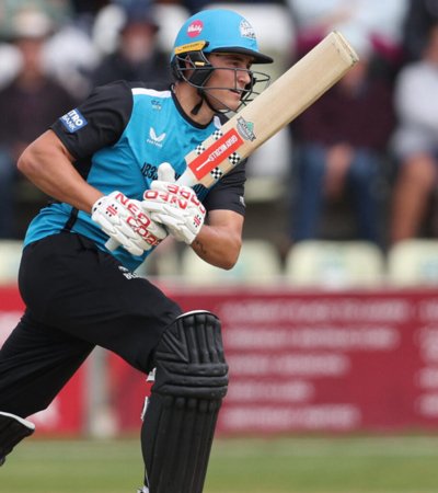 900x1046 Dan Lategan 