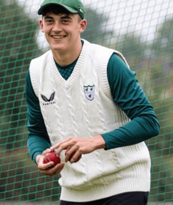 900x1046 Dan Lategan2 