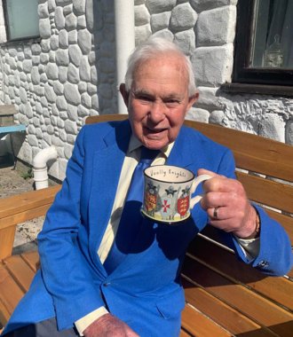  900x1046 Malcolm Kelly  