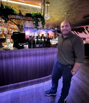 900x1046 FergusElias 