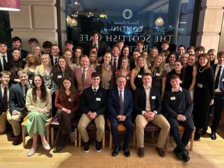 900x1200 Scotland Un2 