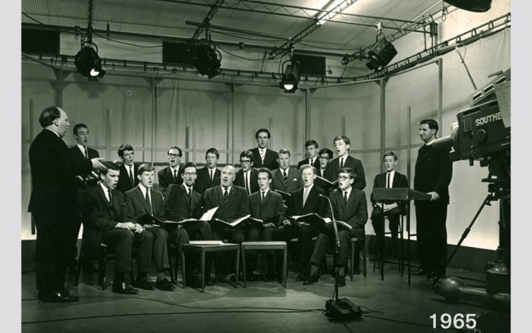  1200x900 Choir 1965  