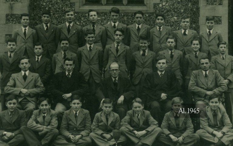  900x1200 Al1945  