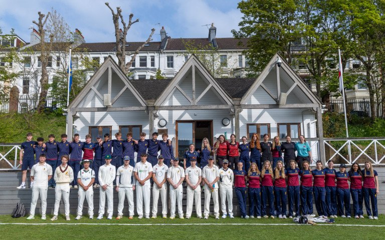  BCFIRSTCRICKET43BRIGHTON PICTURES  